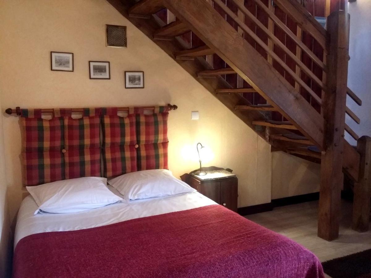 Les Petites Chapelles Bed & Breakfast Saint-Pierre-de-Plesguen Exterior photo
